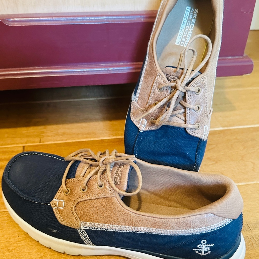 Skechers GO WALK Lite - Navy Boat Shoes. 
Flex comfort. Women 8. - Picture 3 of 5